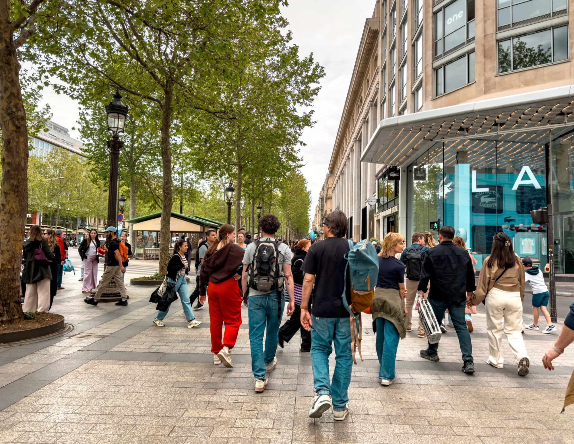 Paris Travel Guide (5).png